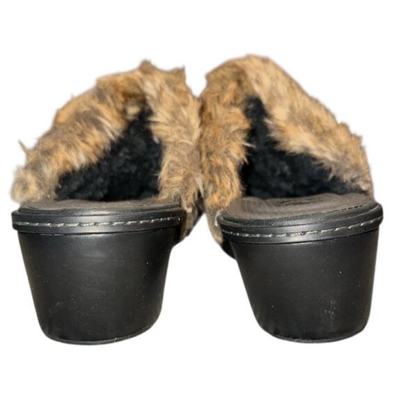 Crocs Cobbler Suede Leather Clogs Womens Size 8 Faux Fur Dark‎ Brown? NWOT - Picture 8 of 10